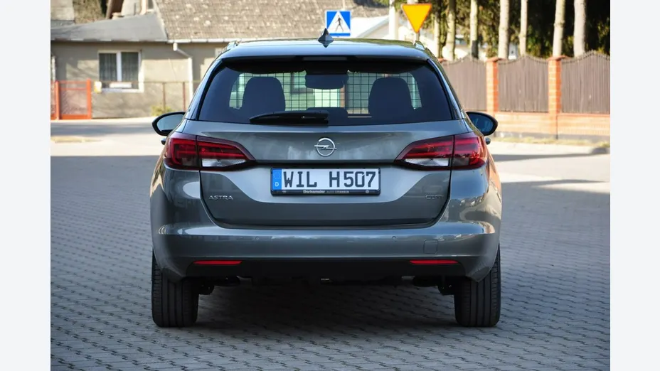 OPEL Astra -