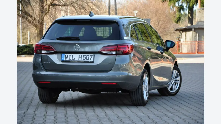 OPEL Astra -