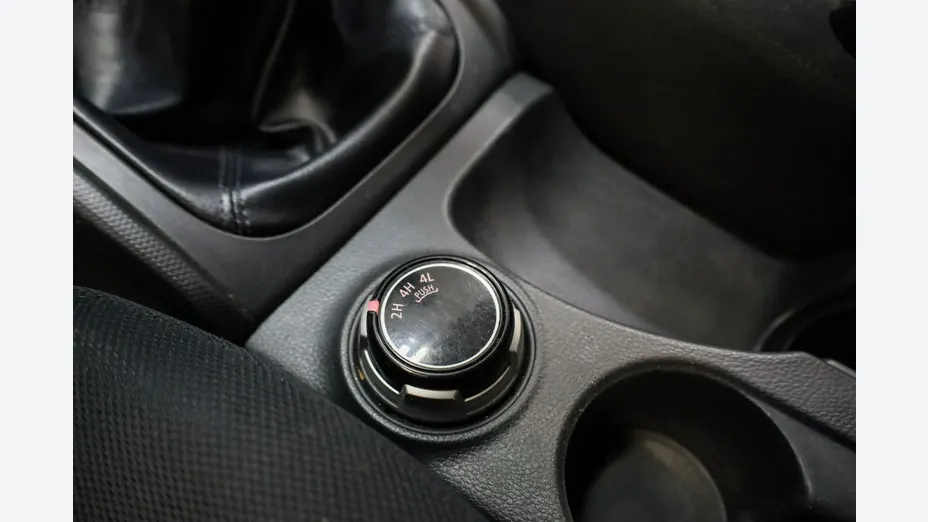 MITSUBISHI L 200 -