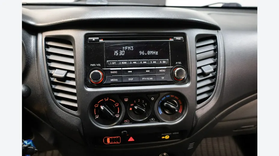 MITSUBISHI L 200 -