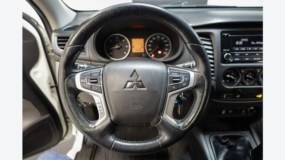 MITSUBISHI L 200 -