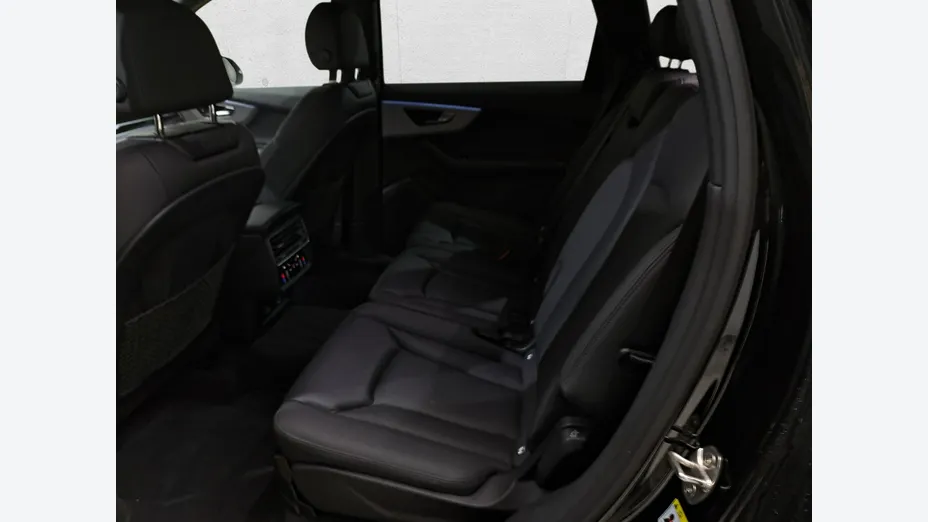 AUDI Q7 -