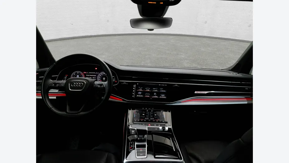 AUDI Q7 -