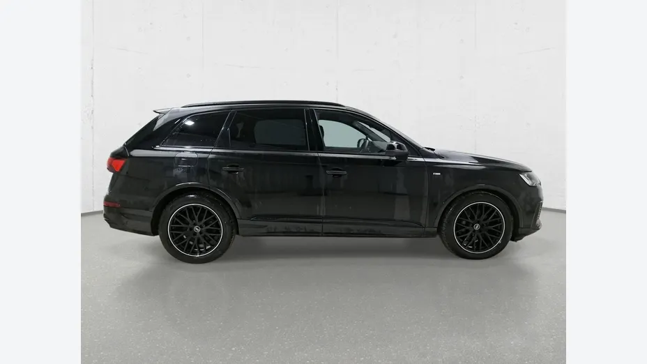 AUDI Q7 -