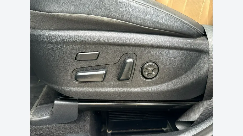 HYUNDAI Santa Fe -