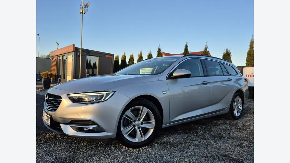OPEL Insignia -