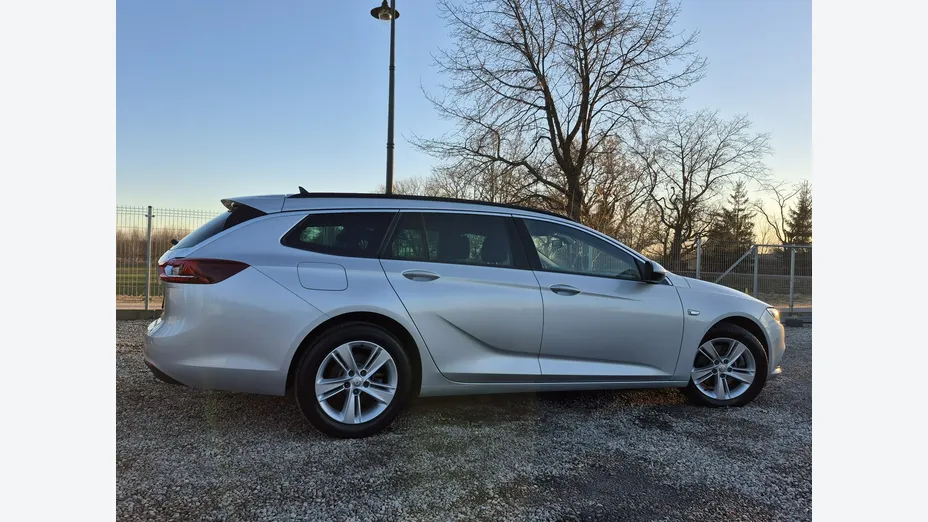 OPEL Insignia -