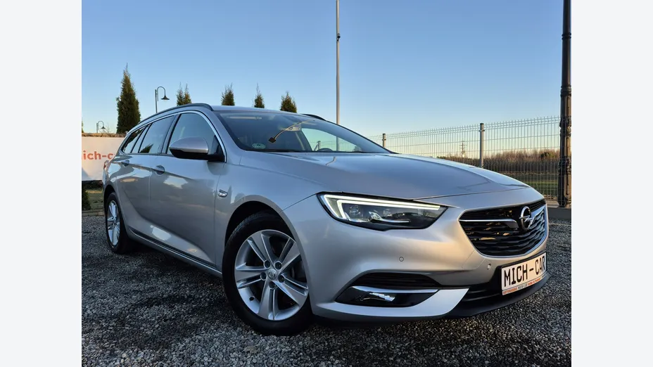 OPEL Insignia -