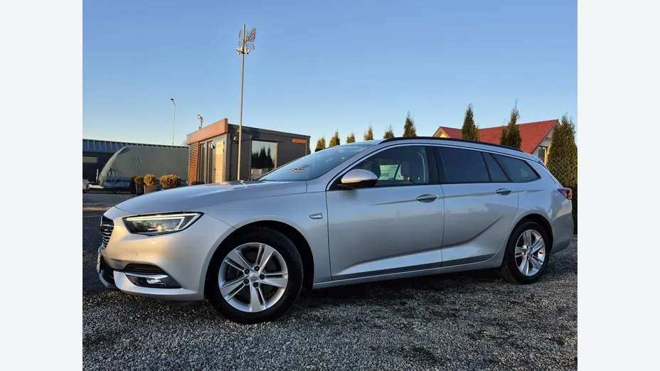 OPEL Insignia -