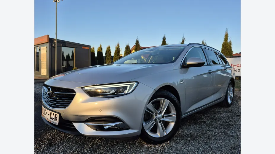 OPEL Insignia -