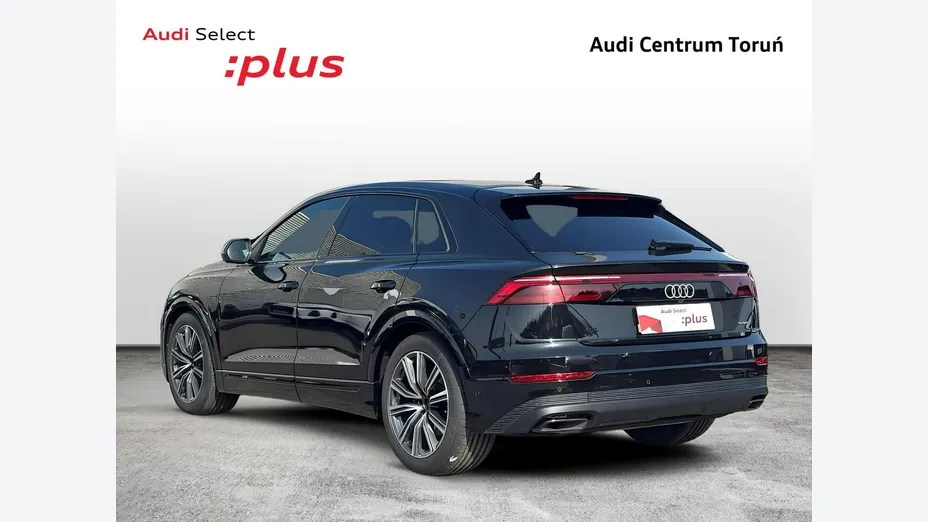 AUDI Q8 -