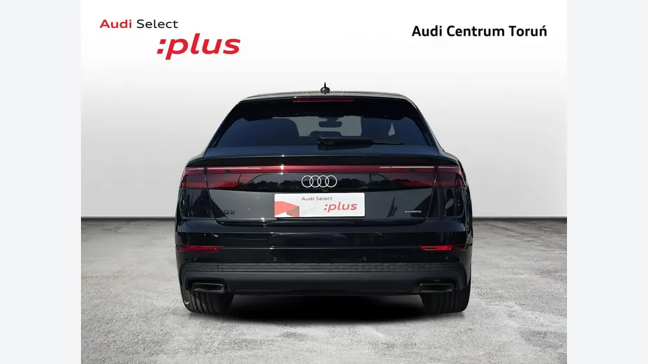 AUDI Q8 -