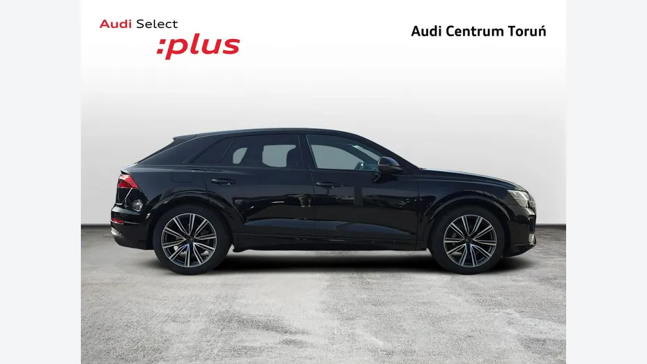 AUDI Q8 -