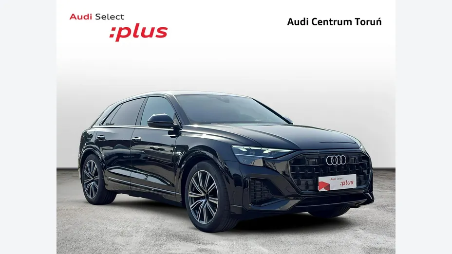 AUDI Q8 -