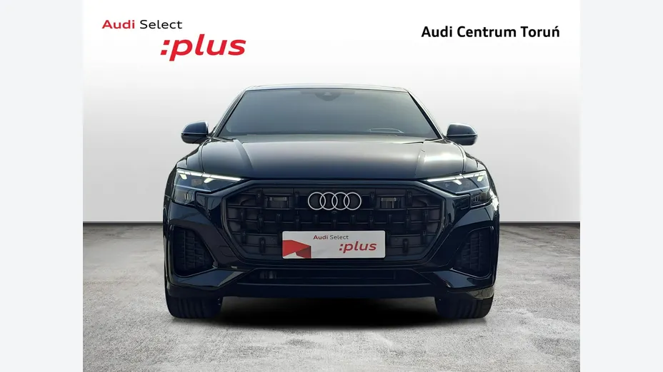 AUDI Q8 -
