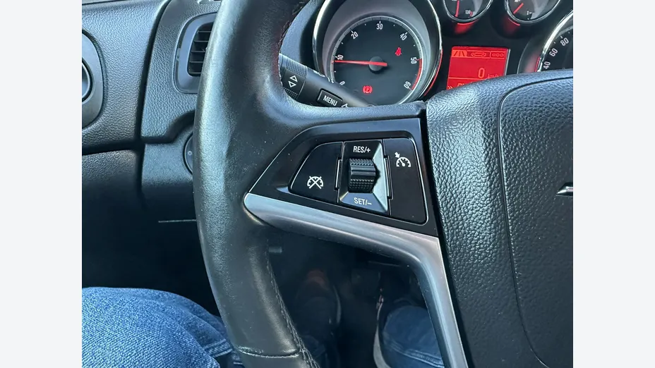 OPEL Insignia -