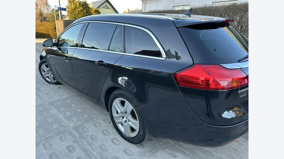 OPEL Insignia -