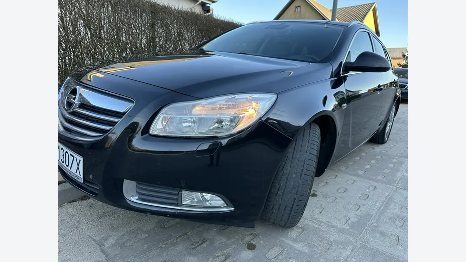 OPEL Insignia -