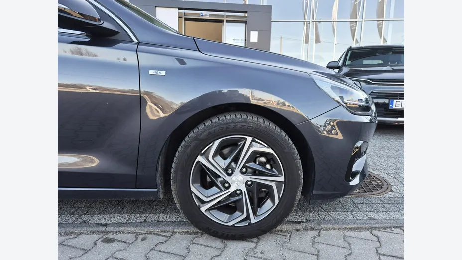 HYUNDAI i30 -
