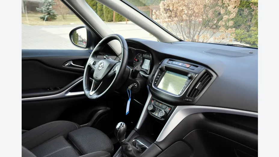 OPEL Zafira -