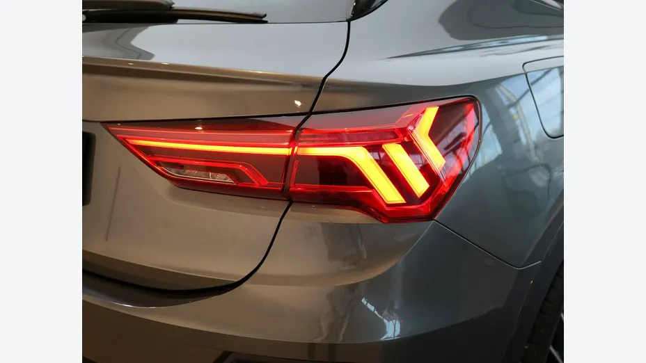 AUDI Q3 Q3 35 TFSI mHEV S-Line S tronic