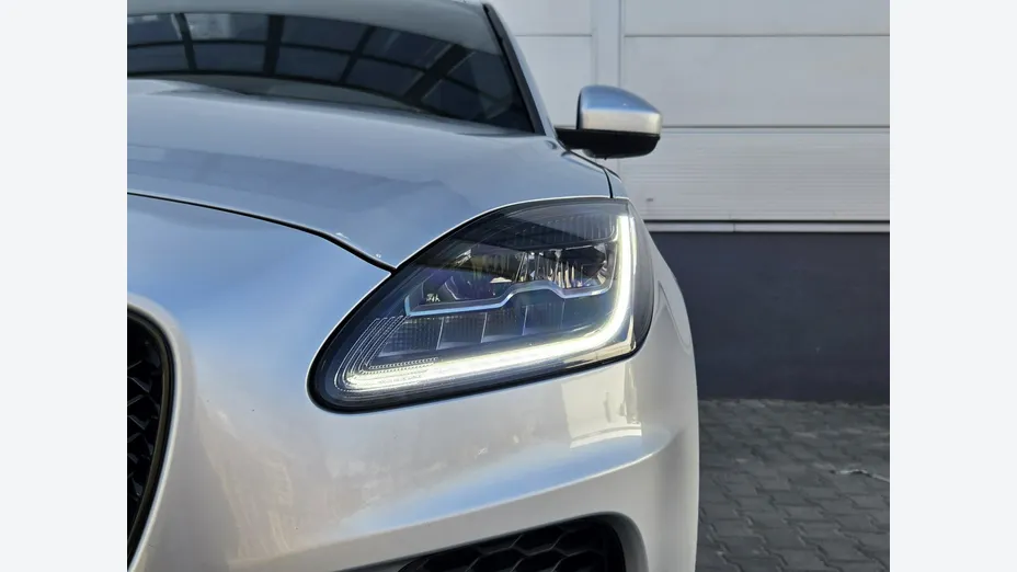 JAGUAR E-Pace -