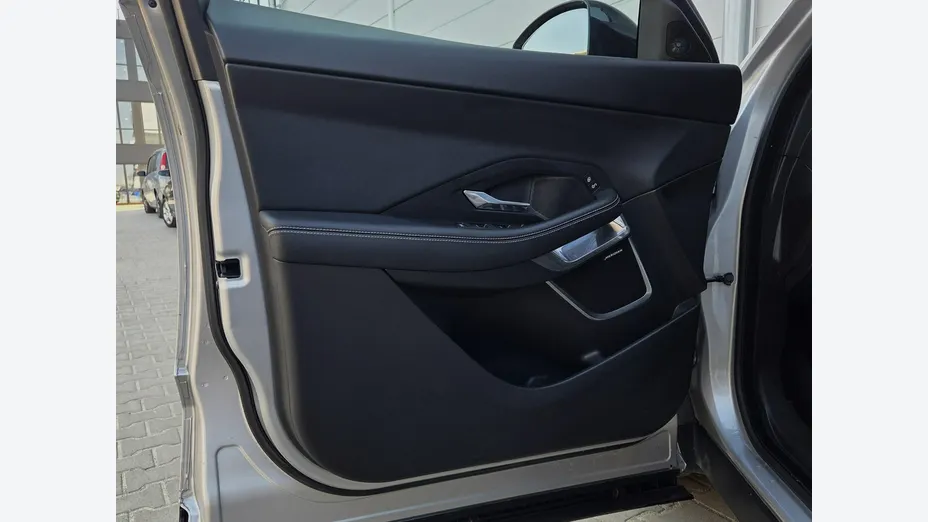 JAGUAR E-Pace -