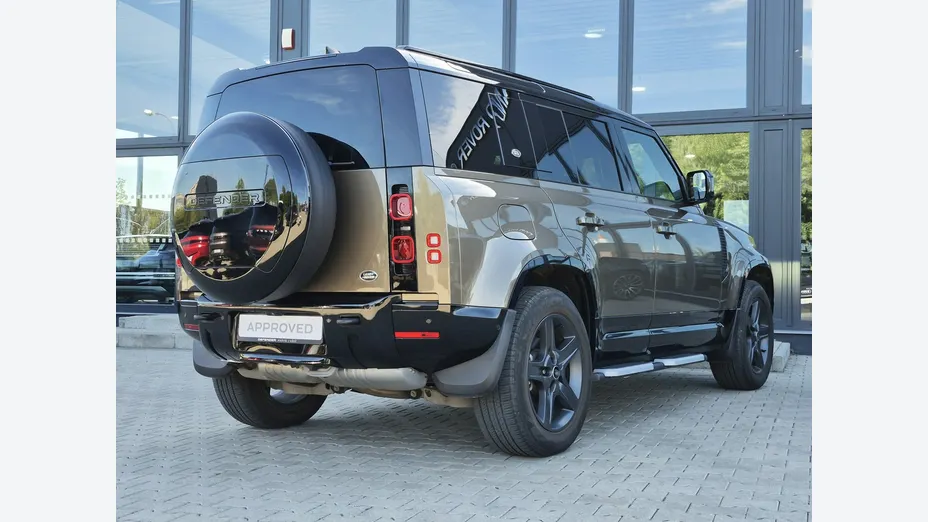 LAND ROVER Defender -