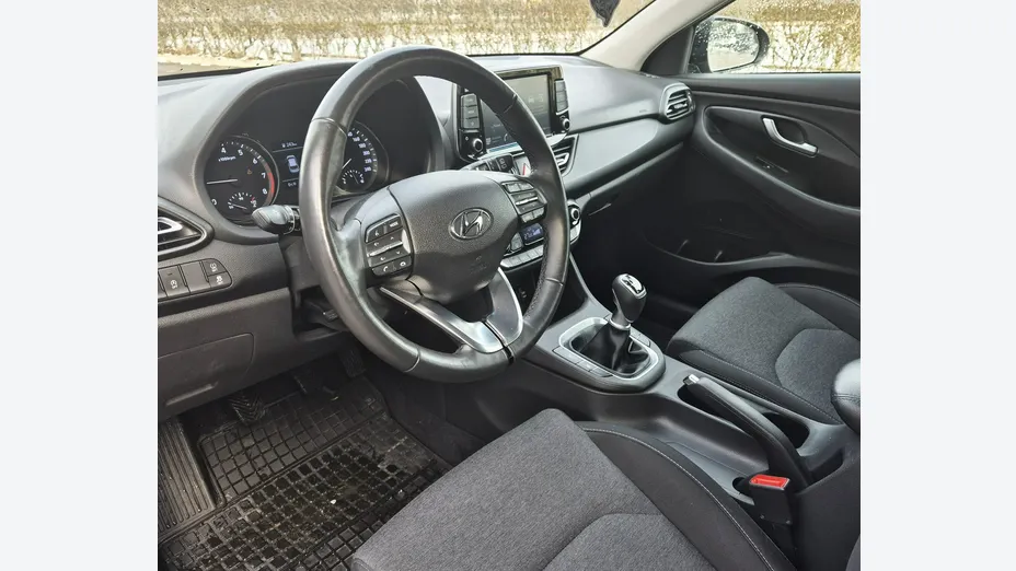 HYUNDAI i30 -