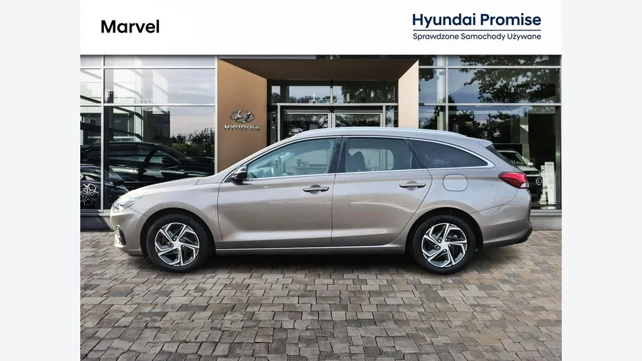 HYUNDAI i30 -