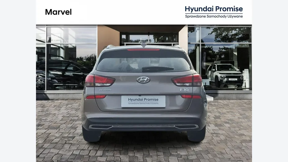 HYUNDAI i30 -