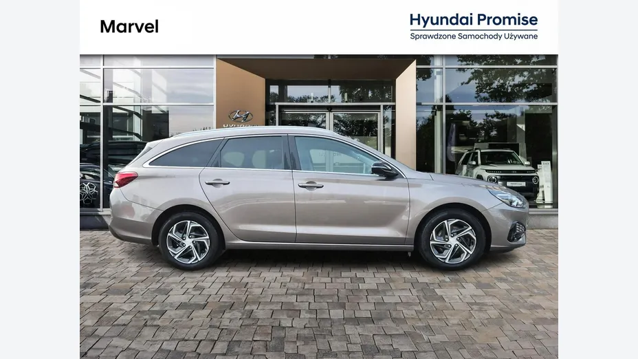 HYUNDAI i30 -