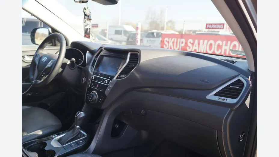 HYUNDAI Santa Fe -