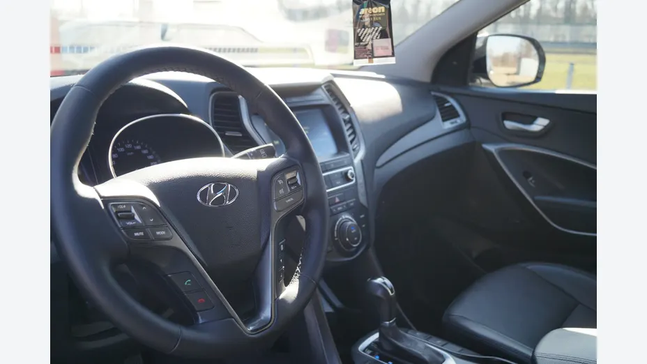 HYUNDAI Santa Fe -