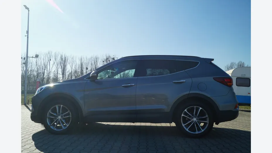 HYUNDAI Santa Fe -