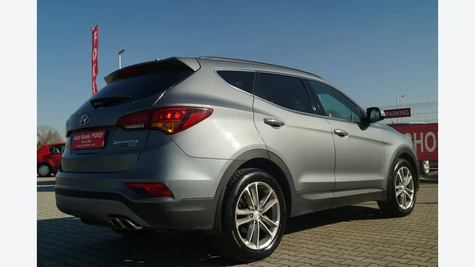 HYUNDAI Santa Fe -