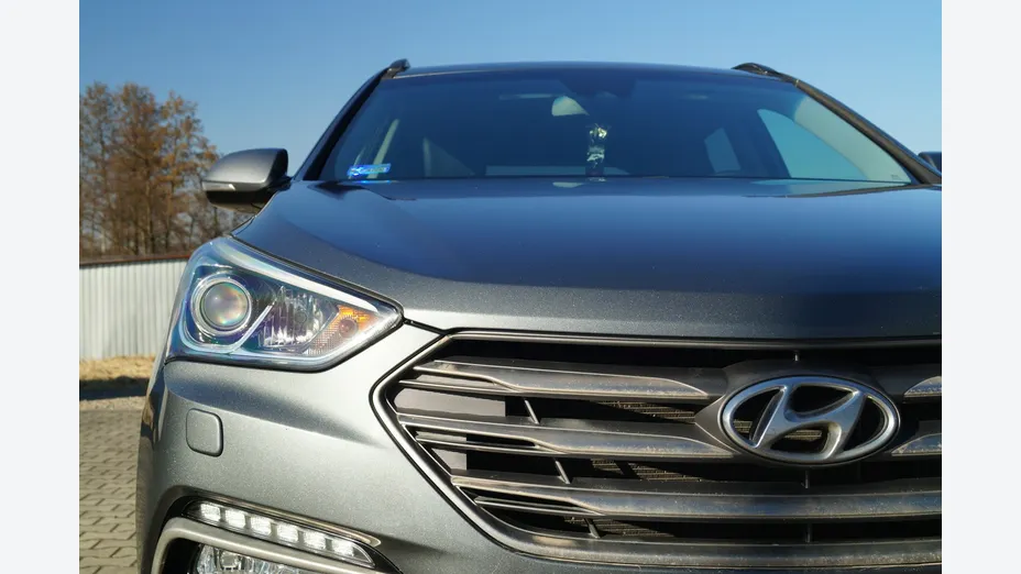 HYUNDAI Santa Fe -