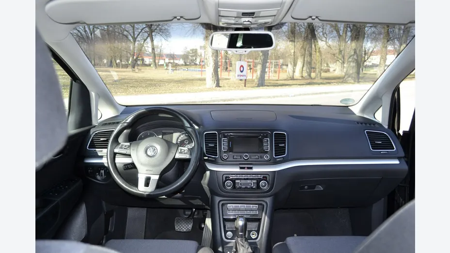 VOLKSWAGEN Sharan -