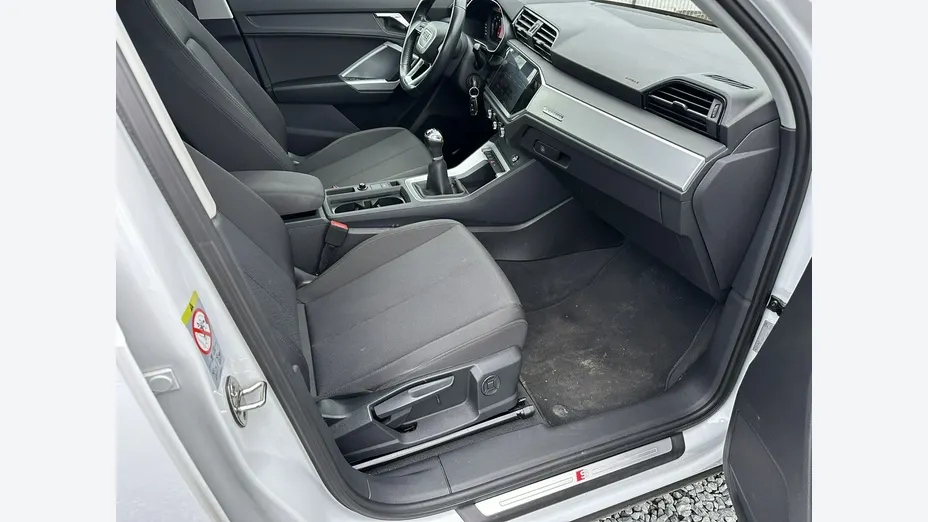 AUDI Q3 -