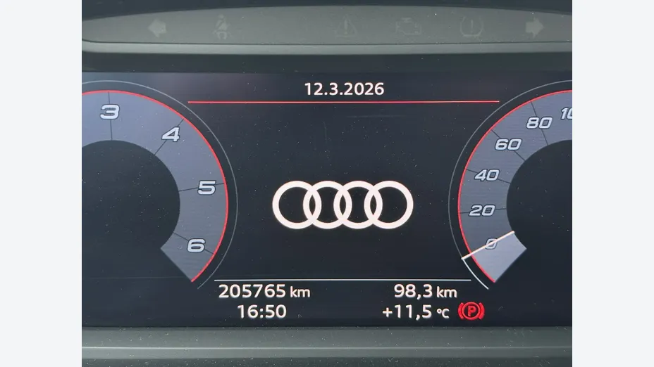 AUDI Q3 -