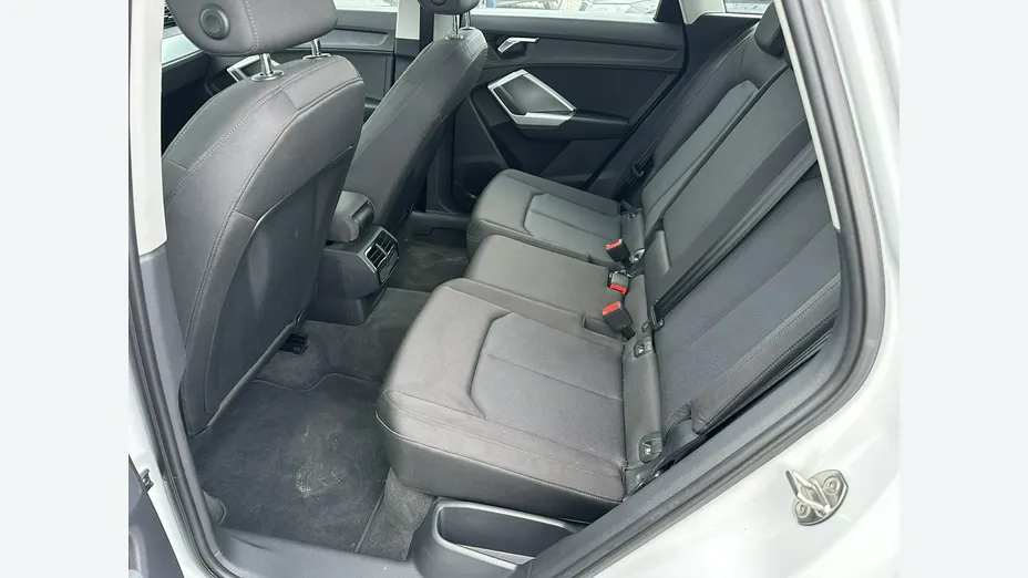 AUDI Q3 -