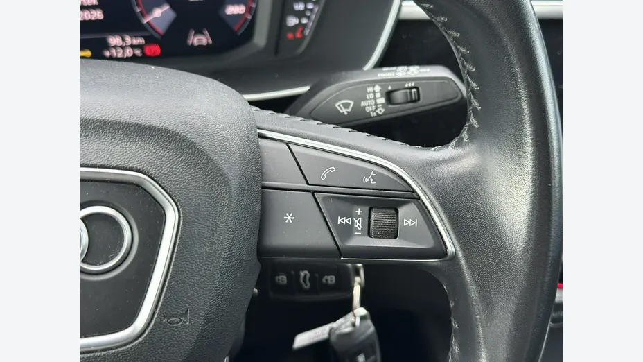 AUDI Q3 -