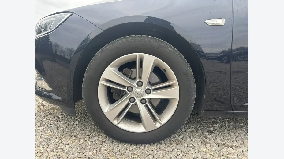 OPEL Insignia -