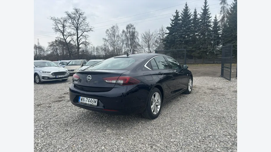 OPEL Insignia -