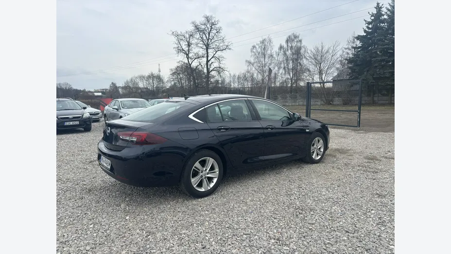 OPEL Insignia -