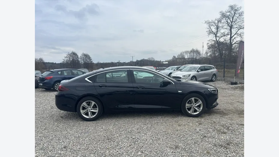 OPEL Insignia -