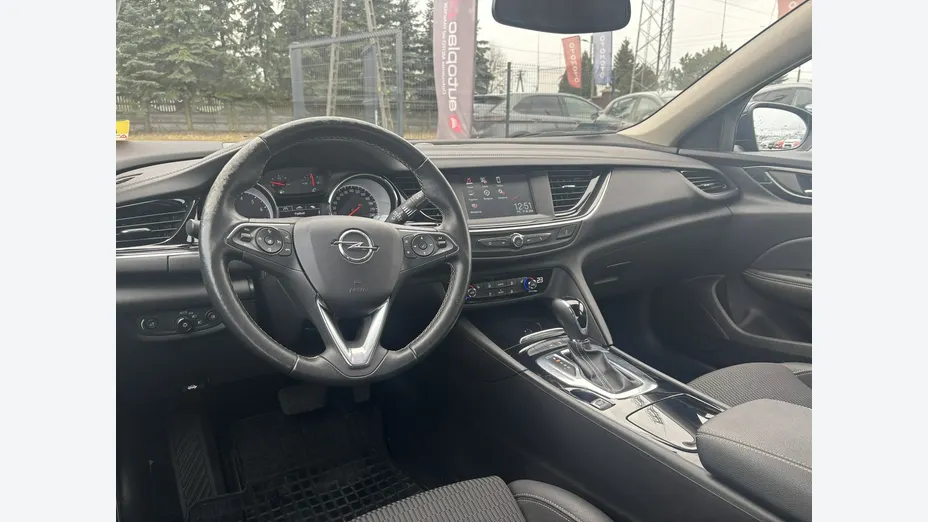 OPEL Insignia -