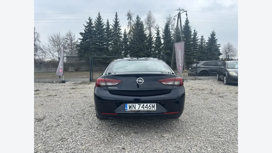 OPEL Insignia -