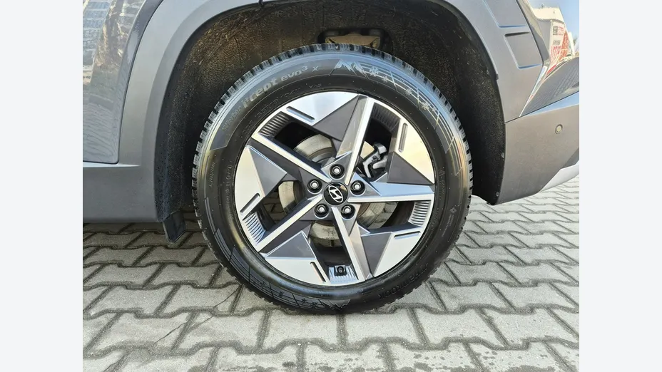 HYUNDAI Tucson -
