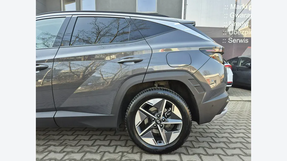 HYUNDAI Tucson -